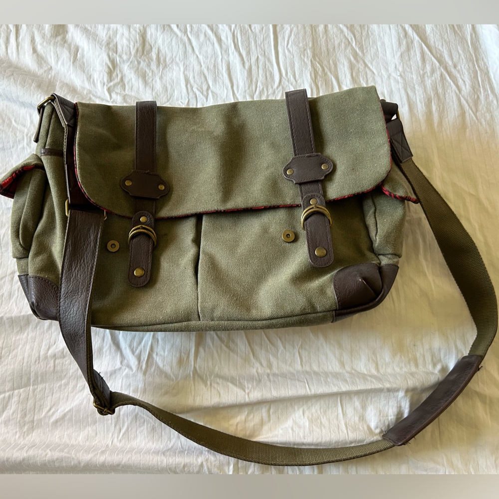 Barnes & Noble Messenger Bag